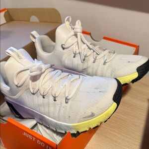 Nike Free MetcoN 6 SE Running Shoes